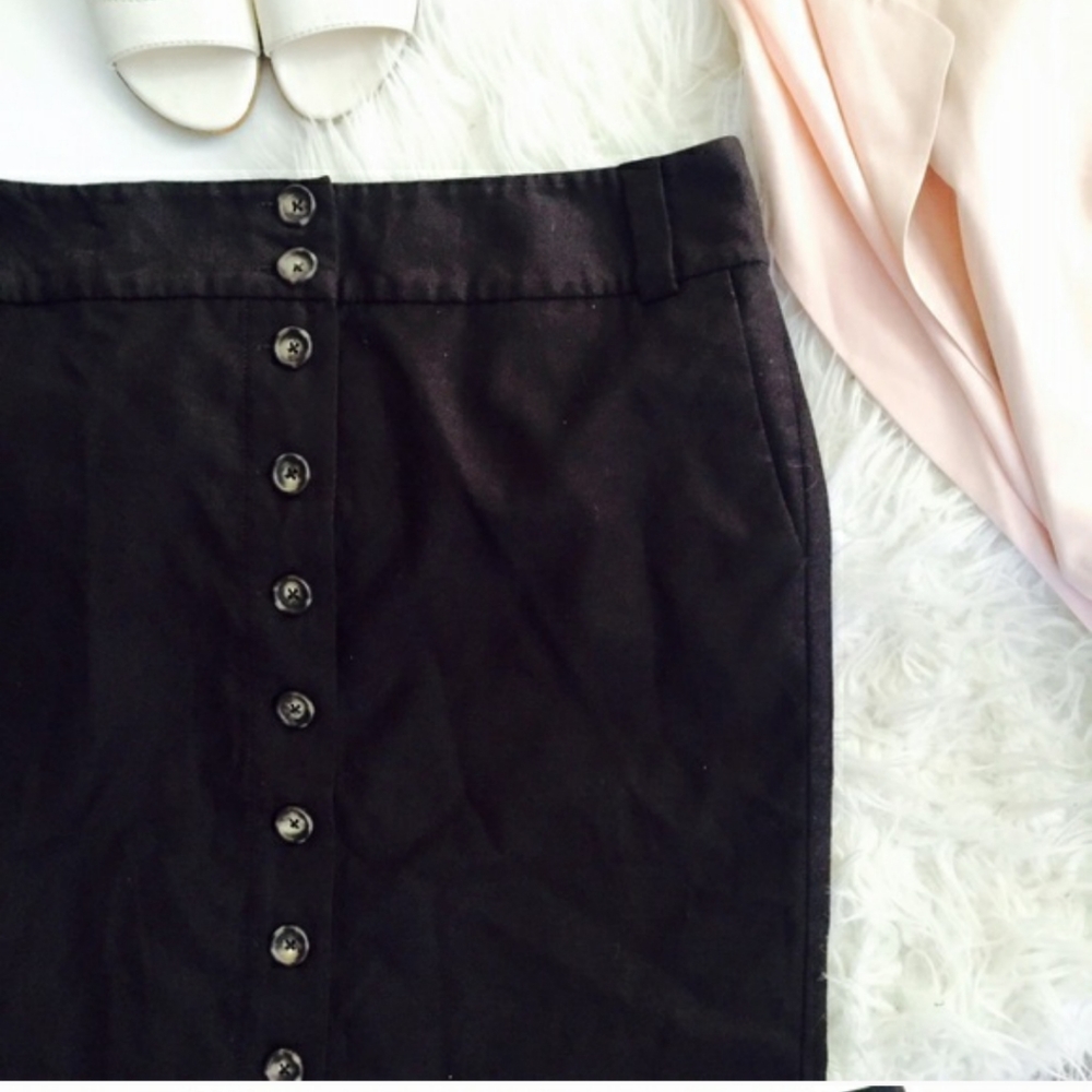 EUC BR  button down wool pencil skirt